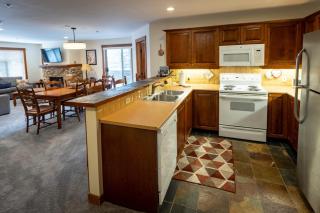 3201 - Two Bedroom Standard Powderhorn Lodge condo - Solitude - 8