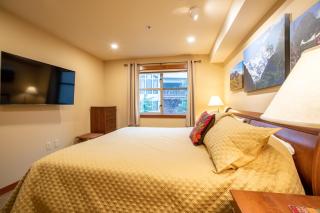 3305 - Two Bedroom Deluxe Powderhorn Lodge condo - Solitude - 3