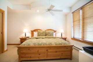 4207 - Two Bedroom Standard Creekside Condominiums condo - Solitude - 6