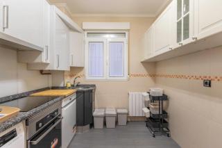 Bilbao Market with parking by Aston Rentals - 2