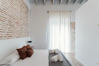 O&L Puñonrostro Bright Minimalist Central Home - Sevilla - 3