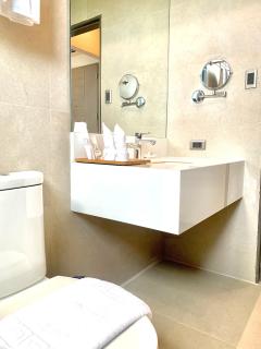 The Henry Hotel Roost Bacolod - Bacolod - 5