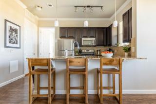 Bright and Spacious Apartments with Gym and Pool Access at Century Stone Hill North in Pflugerville, Austin - 2