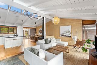 A Coastal Haven - 8