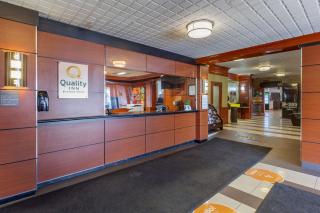 Quality Inn Toronto Airport - Mississauga - 8