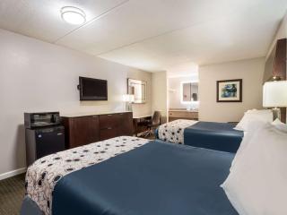 Rodeway Inn - Greenwood - 3