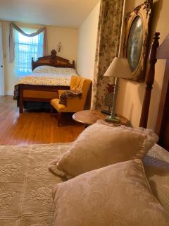 8 bedroom 12 bed Large Country Home - 5