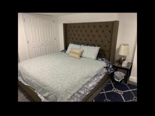 Brand new bedroom with Tv next JHU - 0