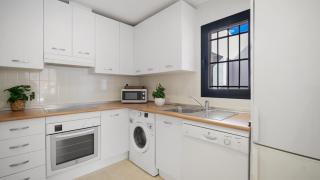 Apartamento de 2 dormitorios en Playas del Duque - Marbella - 2