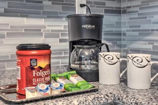 Ideally Located West Palm Beach Apartment! - 2