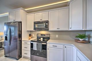 Osage Beach Condo Patio, Lake Views, and Pool! - Osage Beach - 2