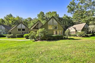 Sapphire Corner Unit Townhome about 1 Mi to Lake! - 8