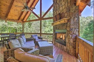Private Cabin with Furnished Porch on Less Than 3 Acres! - Mineral Bluff - 0