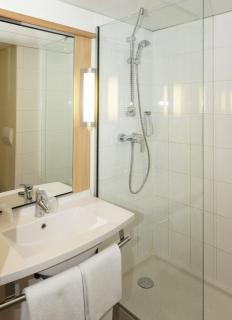 B&B HOTEL Chartres Centre Cathédrale 3 étoiles - 9