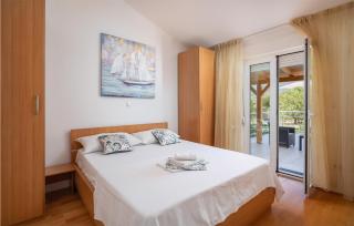 Nice Home In Kastel Novi With Jacuzzi - Kaštela - 2