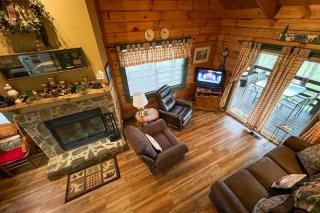 Serene Cabin in the Smokies with 2 Decks and Hot Tub! - Waynesville - 7