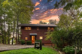 Lakefront Blairsville Cabin with Deck and Dock! - Blairsville - 9