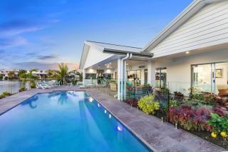 Executive Waterfront Home - 9