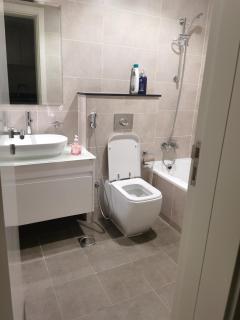 Gharfar-2 Heaven Escape-Golf view-high floor-Netflix-GYM-Pool-perfect staycation - 7