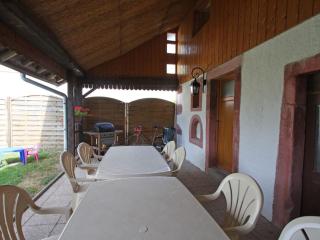 Gîte authentique avec terrasse couverte, 16 km de Gérardmer, 4 chambres, équipement bébé, Wi-Fi inclus - FR-1-589-231 - Aumontzey - 6