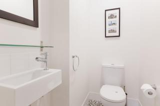 Dutchies Haven, 11 Christmas Bush Ave - Pet friendly, large enclosed yard, air con and Wi-Fi - Nelson Bay - 1