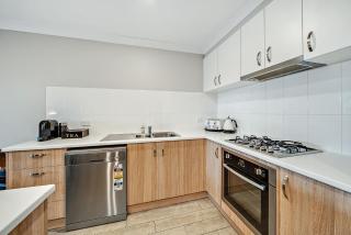 The Mountain House - Luxury 4BR Home l WiFi l Netflix l BBQ l Nespresso Machine - Jindabyne - 6