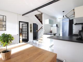 Maison Confortable à La Bourboule, 130m², Jardin, Proche Centre et Thermes - FR-1-608-237 - La Bourboule - 0