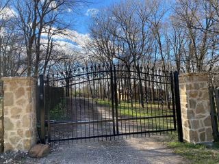 Beautiful lakefront house in private woods - Hawk Cove - 8