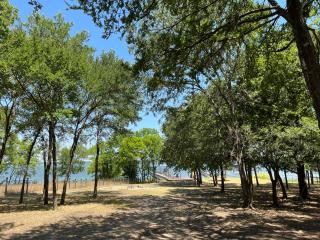 Beautiful lakefront house in private woods - 5