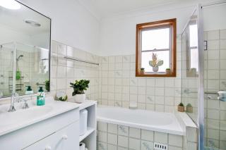 Rockpool Pet Friendly 1 Min Walk to Beach - 3