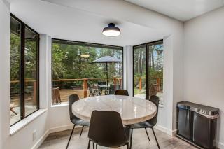 Fika Hus - Johnson Landing - 4