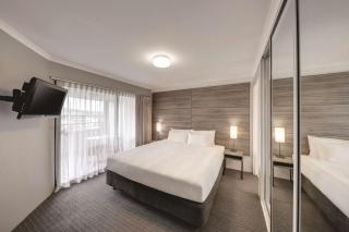 Adina Serviced Apartments Canberra James Court - Canberra - 1