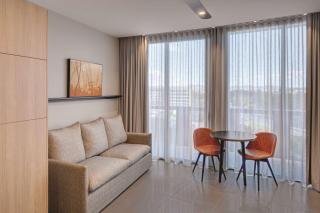 Vibe Hotel Canberra - 1