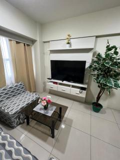 Horizons101 Bennodette Place 2BR unit - Città di Cebu - 8