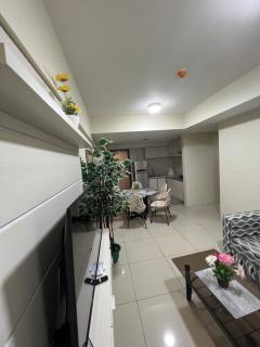 Horizons101 Bennodette Place 2BR unit - Città di Cebu - 5