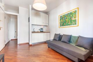 Central & Comfy Apartment with veranda - Bari - 6