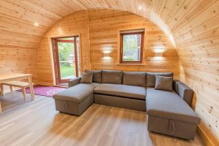 Cosy and eco-friendly cabins next to 16th century pub - 6