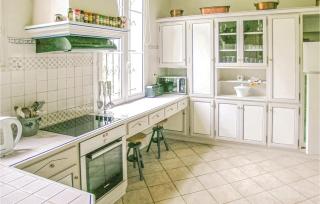 10 Bedroom Cozy Home In Allonne - 5