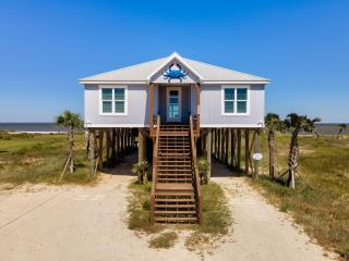 The Blue Crab - BAYFRONT! Private Pool - steps to the beach - kayaks and crab pots included! home - Dauphin Island - 0