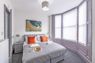 3 Bedroom Holiday Home Liverpool - 0