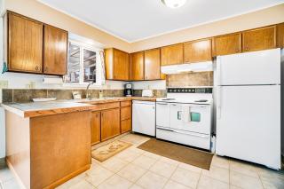 Radar Road Retreat Vacation Rental - Oceanside - 3