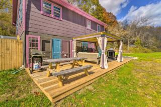 Colorful Bakersville Cottage Views, Pets Allowed! - 8