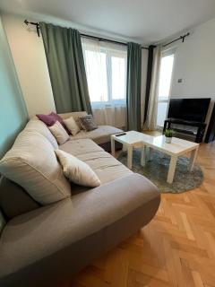 Al Malina 3BDR Family Apt with Parking Space near Airport and IEC - 9