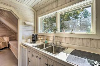 Unique Loft Cabin Fire Pit and Fishing Access! - Bells - 2