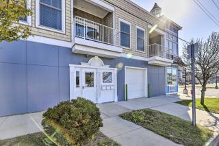 Dtwn Ludington Condo Balcony, Walk To Beach! - Ludington - 0