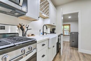 Boho-Chic Folsom Retreat Walkable Location! - Folsom - 9