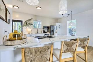 Modern and Chic Gulfport Escape Walk to Beach! - 3