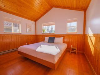 The Perch Modern 2 Bed Cabin with Patio and Hot Tub - 1