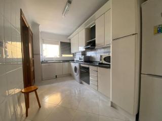 funcional piso 4 dormitorios frente a santa justa - Seville - 1