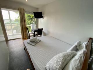 Victoria's Bed & Breakfast - Puerto Galera - 1